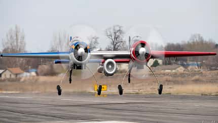 Jak-110 fliegt jetzt mit Jettriebwerk