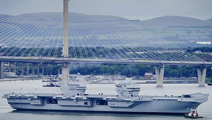 HMS Queen Elizabeth auf erster Fahrt