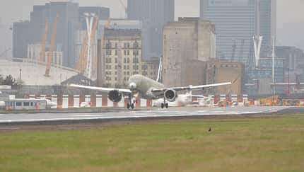 CS100 darf in London City landen