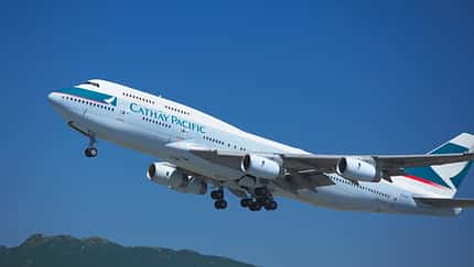 Cathay Pacific mustert ihre Passagier-Jumbos aus