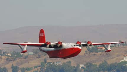 Riesenflugboot Martin Mars nimmt Gastpiloten mit