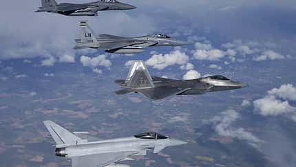 F-22 beenden Training in Europa