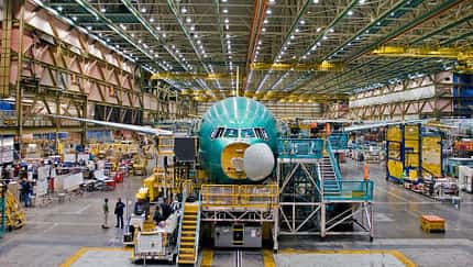 Boeing stimmt Mitarbeiter auf Kürzungen ein