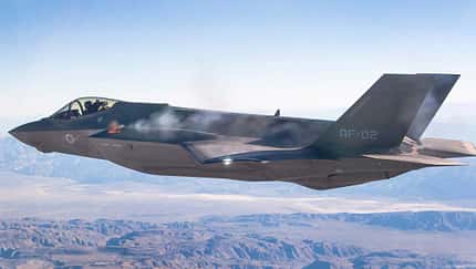 Lockheed Martin F-35A testet Kanone in der Luft