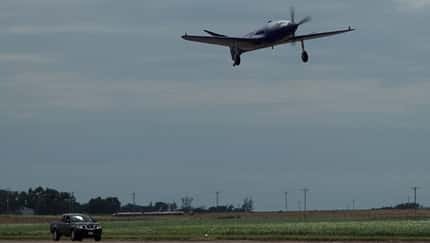 Legendäre Bugatti 100P startet zum Erstflug