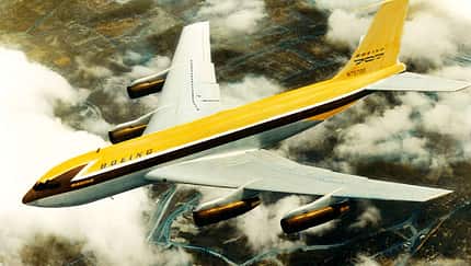 Warum Boeings Verkehrsflugzeuge 700er-Nummern tragen