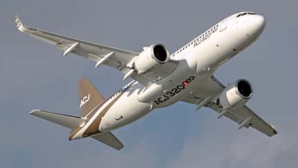 Erste ACJ320neo übergeben