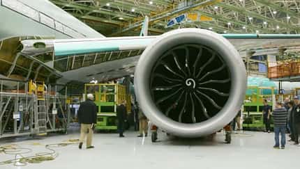 Erste 777-9 erhält ihre Triebwerke