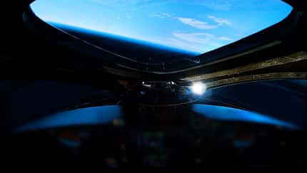 Virgin Galactic fliegt erstmals ins "All"