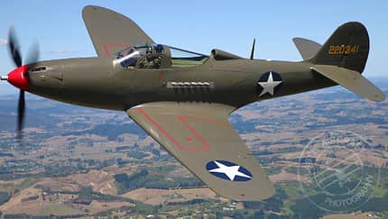 Jerry Yagen´s Airacobra fliegt