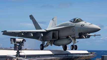 Hornet-Trümmer verletzen Familie im Death Valley