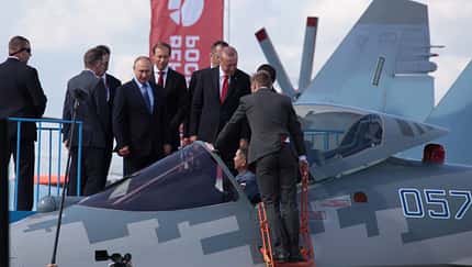 Putin zeigt Erdogan die Suchoi Su-57