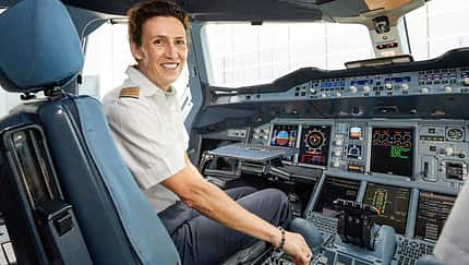 Frauen im Cockpit - ein seltener Anblick