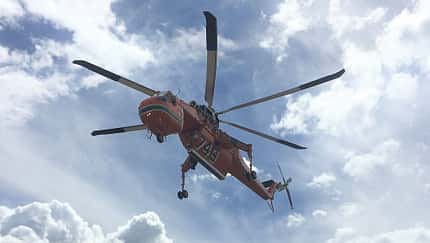 Erickson (Sikorsky) S-64 Air Crane mit neuen Rotorblättern aus Verbundwerkstoffen.