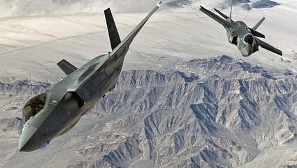 F-35 treffen erstmals auf russische Flugzeuge