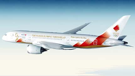 Olympia-Dreamliner holt das Feuer nach Japan