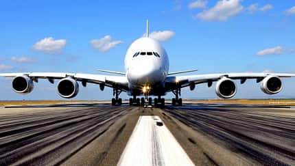 Lufthansa Technik baut A380 zum Frachter um
