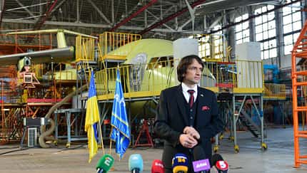 Antonow stellt erste An-178 mit US-Komponenten vor