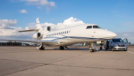 Mit Air Hamburgs Falcon 7X nach London