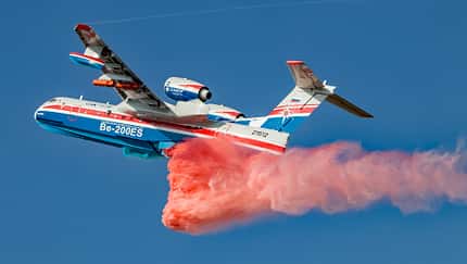 Berijew Be-200 kämpfen gegen Feuer in der Türkei