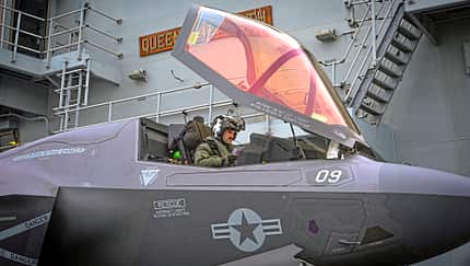 Deck Operations Aboard HMS Queen Elizabeth