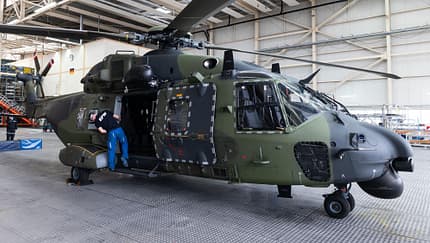 EFW in Dresden führt Instandsetzungen von NH90 der Bundeswehr durch.