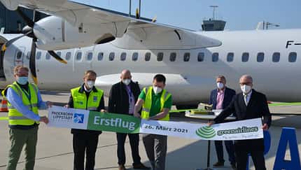 Feierten den Erstflug der Green Airlines (v.l.n.r.): Flughafen-Vertriebschef Klaus Marx, Airport-Geschäftsführer Dr. Marc Cezanne, Airport-Prokurist Roland Hüser, Green-Airlines-Gründer und Geschäftsführer Stefan Auwetter, Peter Framke (Green Airlines) und Flughafen-Aufsichtsratschef Manfred Müller