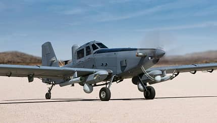 L3Harris und Air Tractor bieten die AT-802U Sky Warden als günstiges Flugzeug für Überwachung und leichte Kampfeinsätze an.