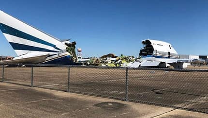 Bei Hurrikan beschädigte 747SP liegt nun in Trümmern