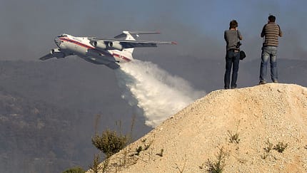 Iljuschin, Feuer, Löschbomber, Il76, Il-76 Photographers take pictures as an Ilyush