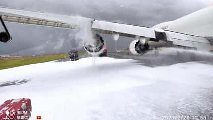 UPS-Jumbo landet mit brennendem Triebwerk