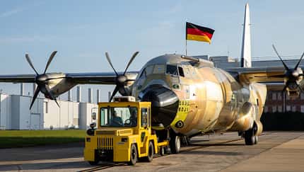Deutschlands erste Hercules rollt aus der Halle