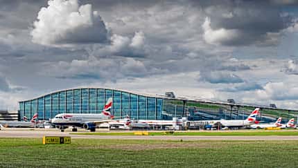 Mega-Flughafen Heathrow bleibt 24 Stunden geschlossen