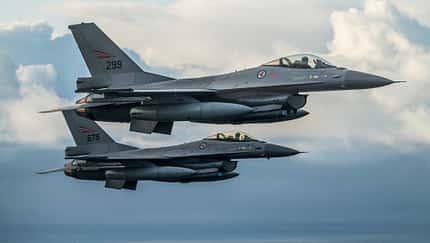 Bomber Task Force 20-1 integrates training with Royal Norwegian Air Force
