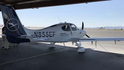 Lufthansa Aviation Training vermietet die Flugschule in Goodyear an United.