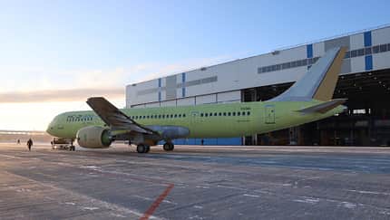 Am 25. Dezember 2021 startete die erste Irkut MS-21-300 mit Flügeln aus russischen Verbundwerkstoffen zum Jungfernflug. 