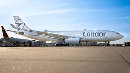 Airbus A330-200 in Condor-Farben.