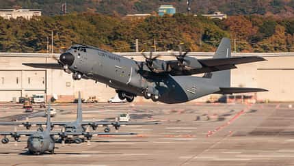 Die erste C-130J-30 für die Luftwaffe traf am 19. Februar 2022 in Evreux ein.