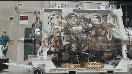 GE Aviation testet sein XA-100-Trieberk mit variablem Zyklus nun beim Arnold Engineering Development Complex in Tennessee. 