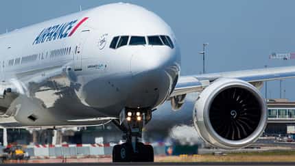 Air France-777 bricht aus dem Gleitpfad aus