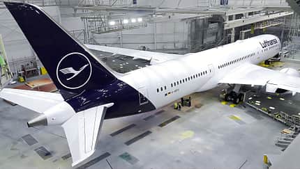 Boeing 787 in Lufthansa-Farben.