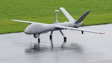 Die speziell angepasste Hermes 900 dient in der Schweiz als Aufklärungsdrohnensystems 15.