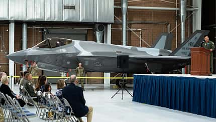 Die erste Aggressor-F-35 trägt ein China-Tarnkleid