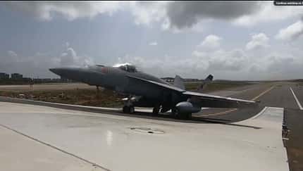Boeing demonstrierte die Fähigkeiten der F-18 Super Hornet zum Einsatz auf indischen Flugzeugträgern in Goa.
