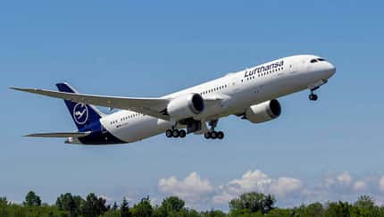 Lufthansa 787-9 Take-Off