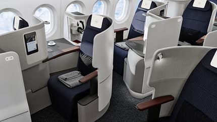 Lufthansa stellte am 14. Oktober 2022 seine neue Langstreckenkabinenaustattun "Allegris" vor. 