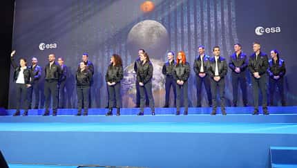 ESA stellt 17 neue Raumfahrer vor