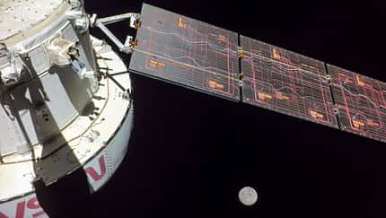 Orion-Mondkapsel auf dem Rückweg zur Erde