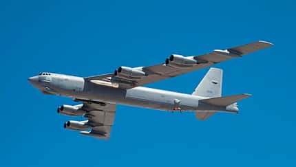 USAF zeigt B-52H mit scharfer Hyperschallrakete