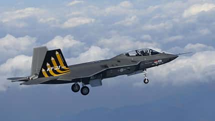 Die KAI KF-21 Nummer 4, der erste Doppelsitzer, ist am 20. Februar 2023 zum Erstfug gestartet. 